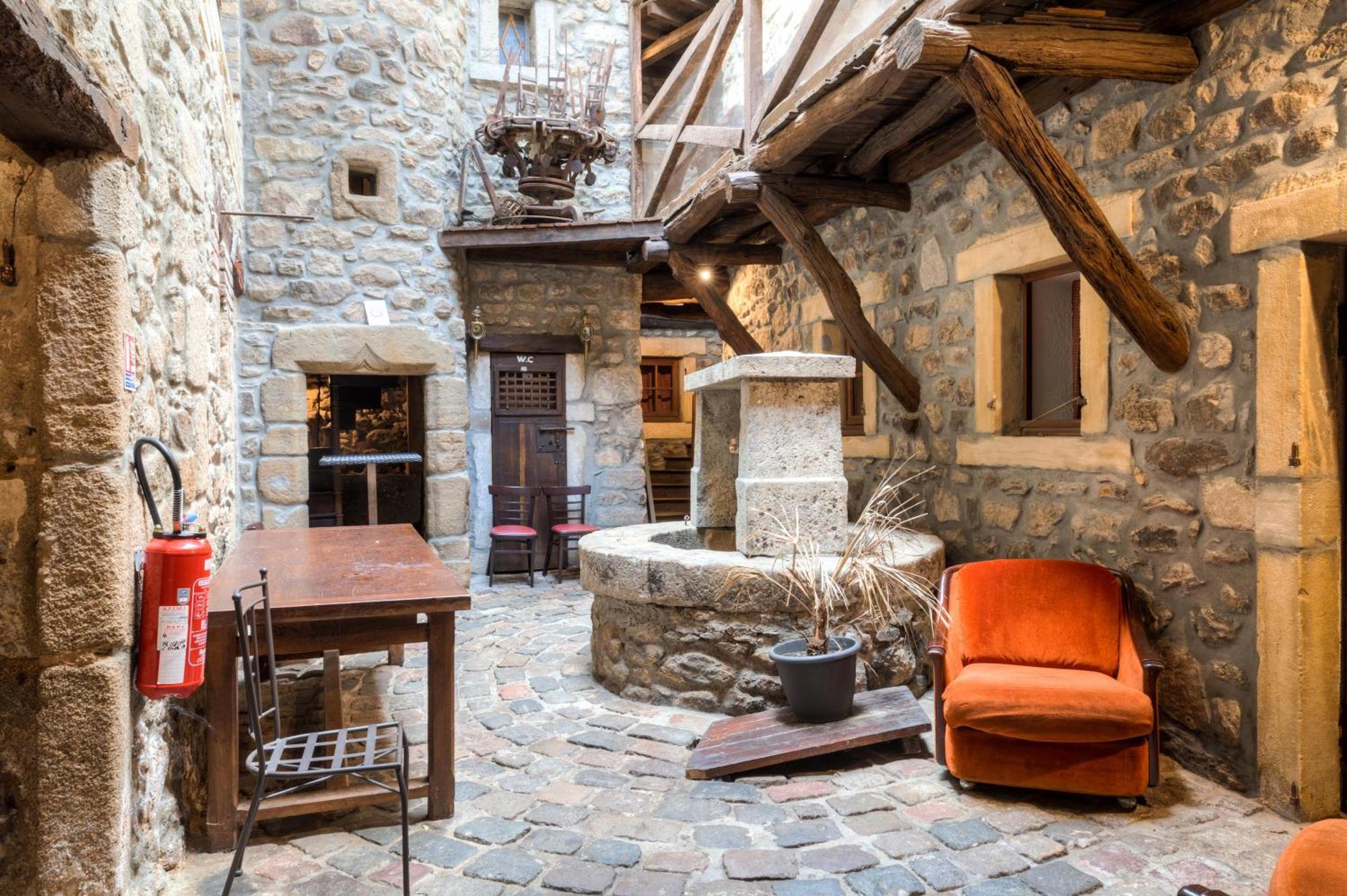 Bed and Breakfast Aux Prisons De Montagny Montagny  Esterno foto