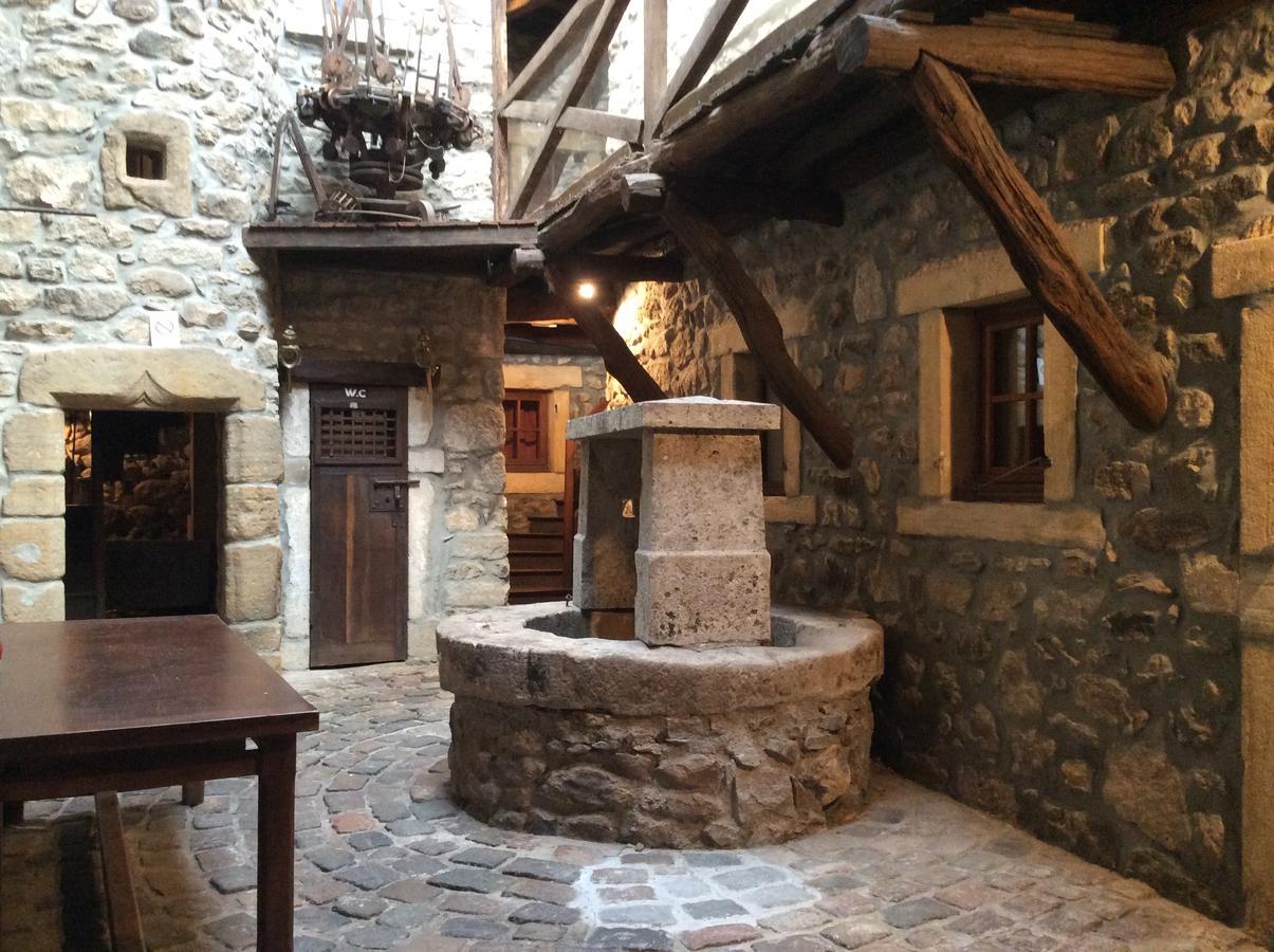 Bed and Breakfast Aux Prisons De Montagny Montagny  Esterno foto