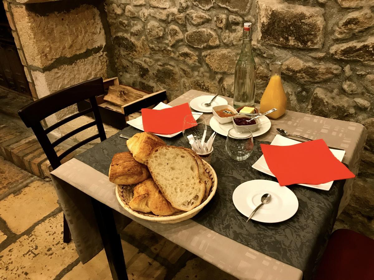 Bed and Breakfast Aux Prisons De Montagny Montagny  Esterno foto